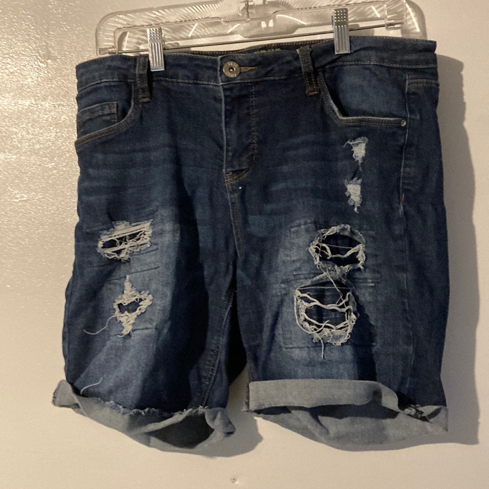 True Craft Distressed y2KBlue Jeans Woman Bolo Short Pant Size 14